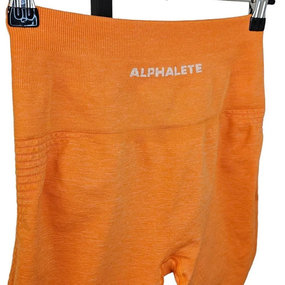 Alphalete Women's  Seamless Bike Shorts Size Small Orange Athletic Activewear - Picture 3 of 7